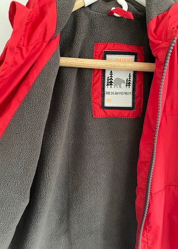 Kırmızı yağmurluk ince mont - Görsel 3