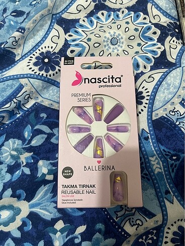 Nascita mermer desen takma tırnak