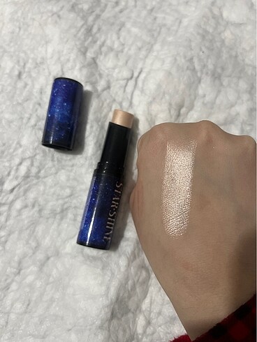Lykd Star Shine Highlighter