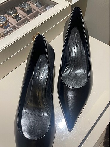 37 Beden siyah Renk Massimo Dutti Deri Stiletto