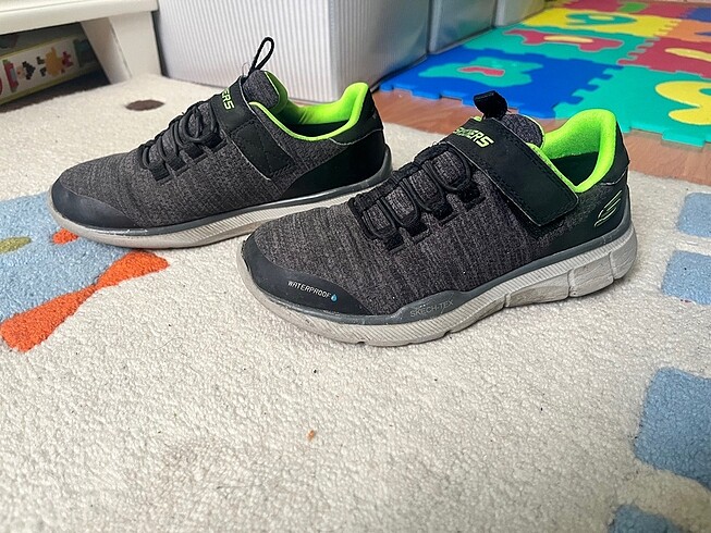 32 numara Skechers Su geçirmez Çocuk spor ayakkabı