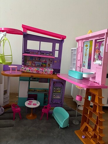 Barbie evi