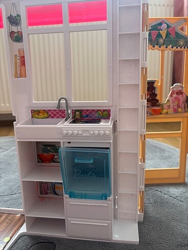 Beden Portatif barbie evi