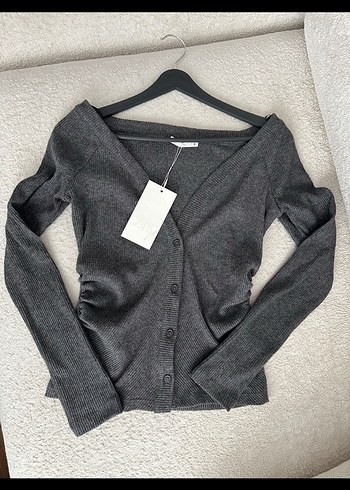 Zara V Yaka Gri Triko Hırka
