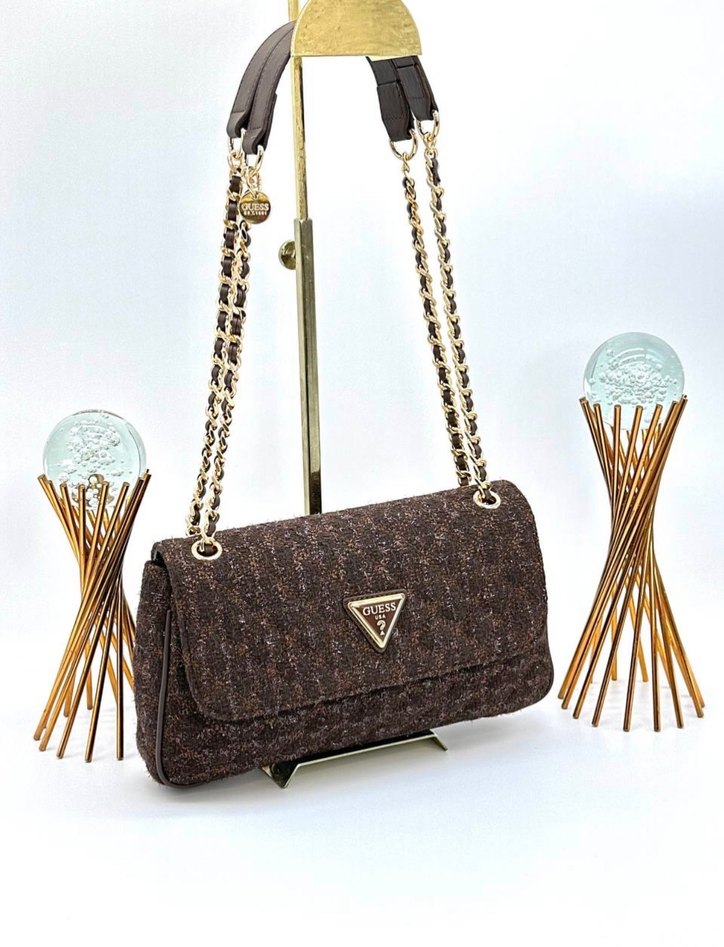 Guess Zincir Charmlı Çanta - Görsel 3