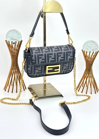 Fendi Baguette Çanta - Görsel 4