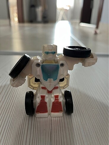 Arabaya dönüşen factory - Görsel 3