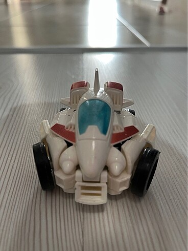 Arabaya dönüşen factory - Görsel 4