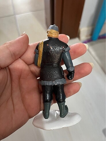 Karlar ülkesi figürü - Görsel 2