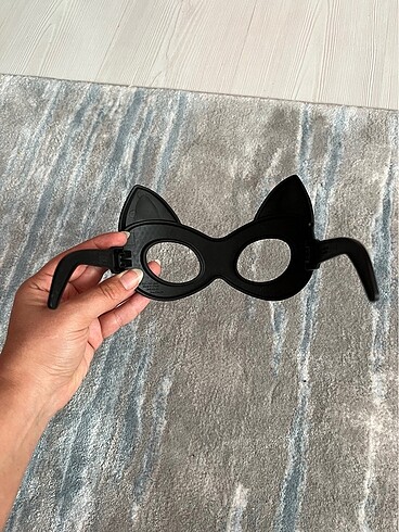 Kara kedi gözlüğü - Görsel 2