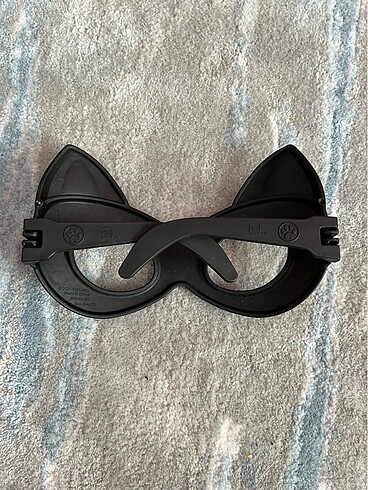 Kara kedi gözlüğü - Görsel 3