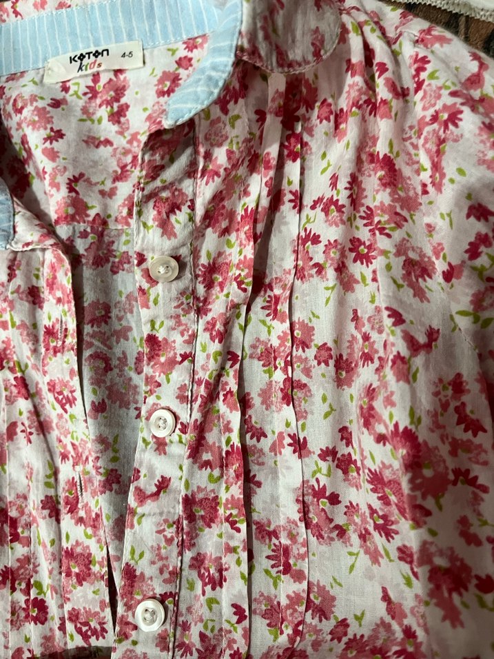 Pembe Çiçek Desenli Düğmeli Kadın Gömlek - Görsel 3