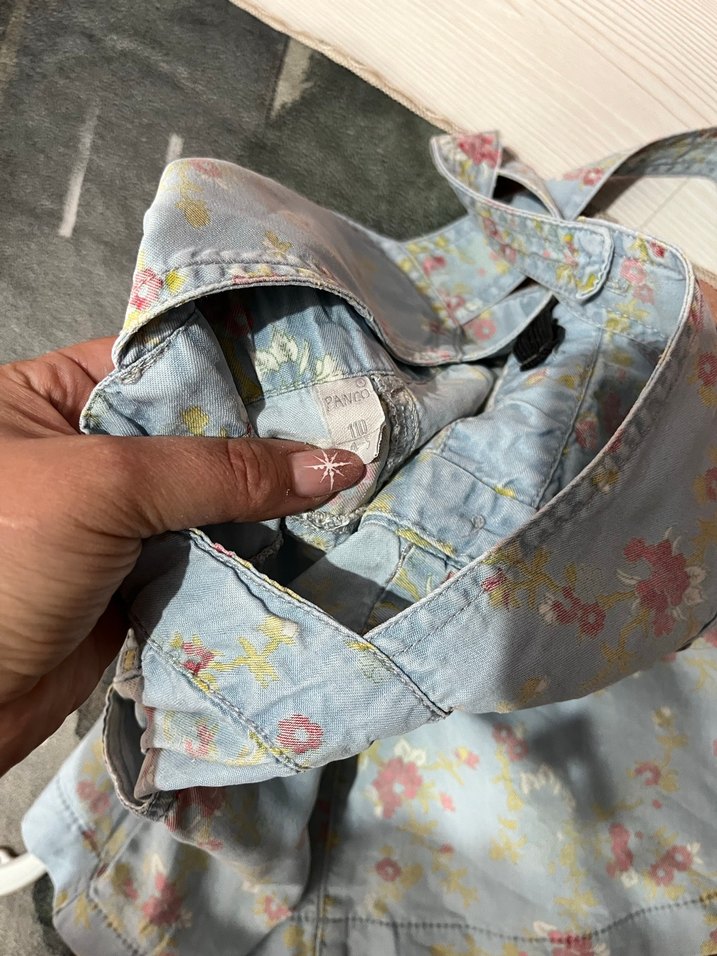 Çiçek Desenli Düğmeli Kız Kot Elbise - Görsel 2