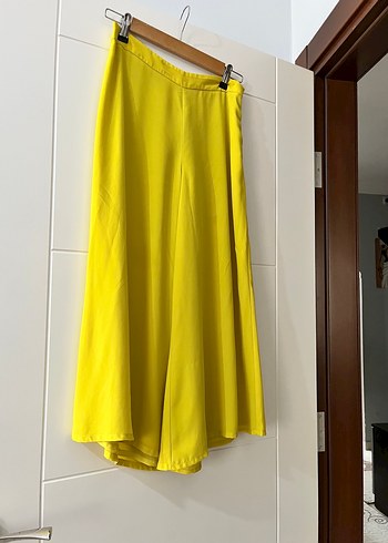 Zara Sarı Midi Salaş Kadın Pantolon