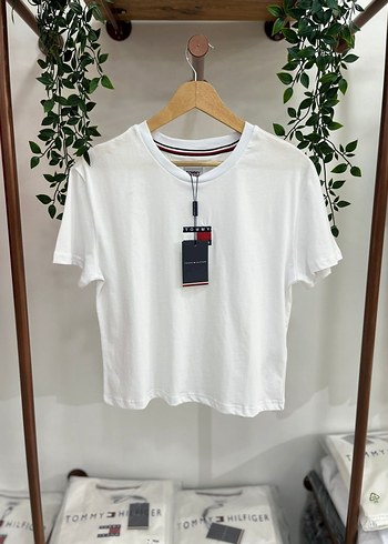 Tommy Hilfiger Tommy Hilfiger Kadın Beyaz ve Lacivert Tshirt