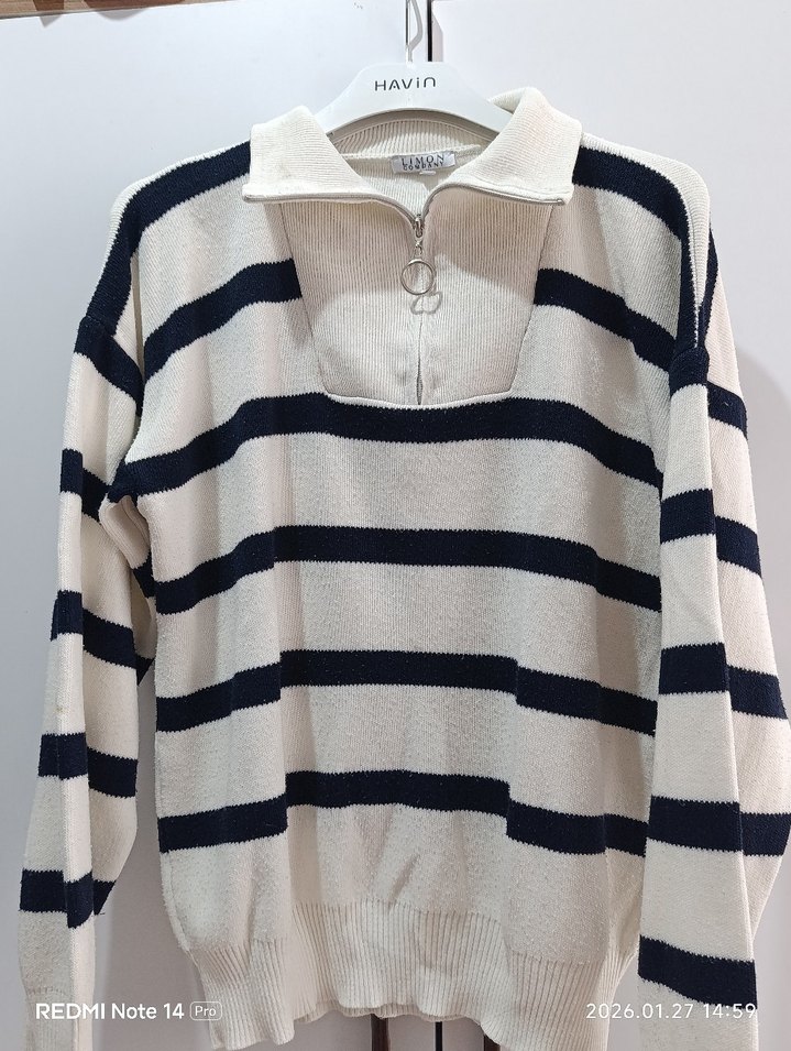Çizgili Yakalı Kadın Triko Kazak - Görsel 5