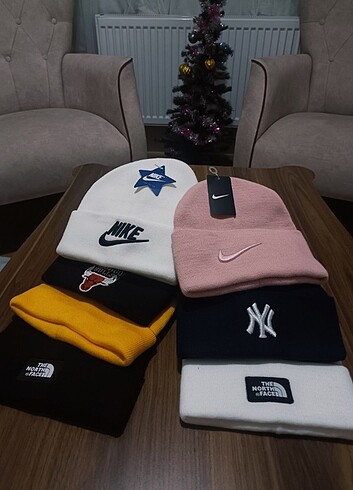Nike, The Nort Face, Chicago Bulls, New York Bere Çeşitleri