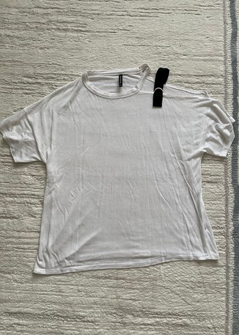 Kadın Beyaz Kısa Kollu Pamuklu Tişört - Görsel 3