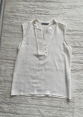 V Yaka Pliseli Kolsuz Beyaz Bluz - Görsel 2