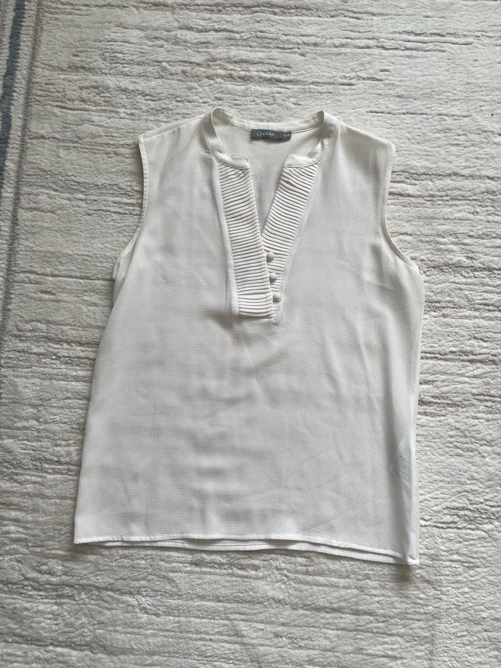 V Yaka Pliseli Kolsuz Beyaz Bluz - Görsel 2