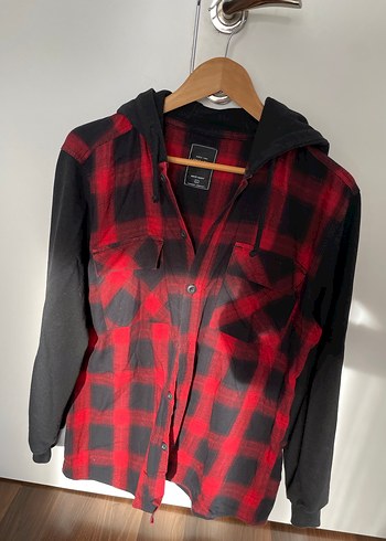 Kırmızı Kapüşonlu Uzun Kollu Salaş Gömlek - Görsel 2