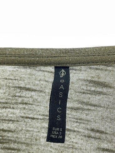 s Beden haki Renk Stradivarius T-shirt %70 İndirimli.