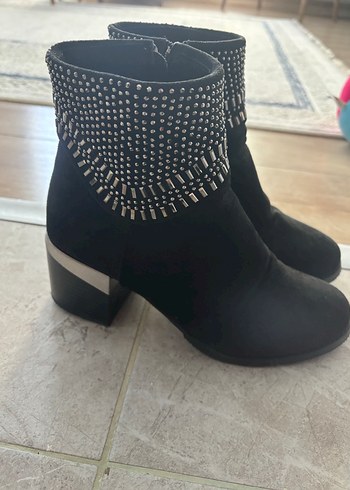 Siyah Süet Payetli Kadın Bot - Görsel 4