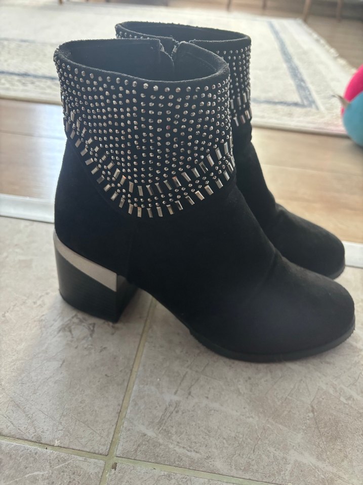Siyah Süet Payetli Kadın Bot - Görsel 4