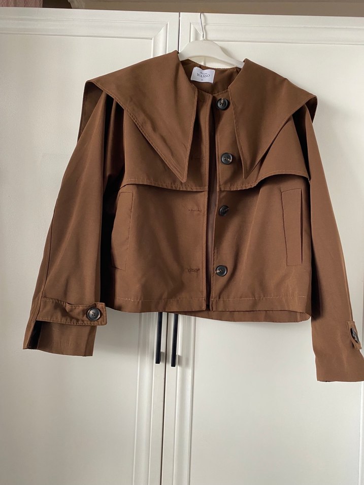 Kadın Koyu Kahverengi Düğmeli Kısa Trençkot - Görsel 2