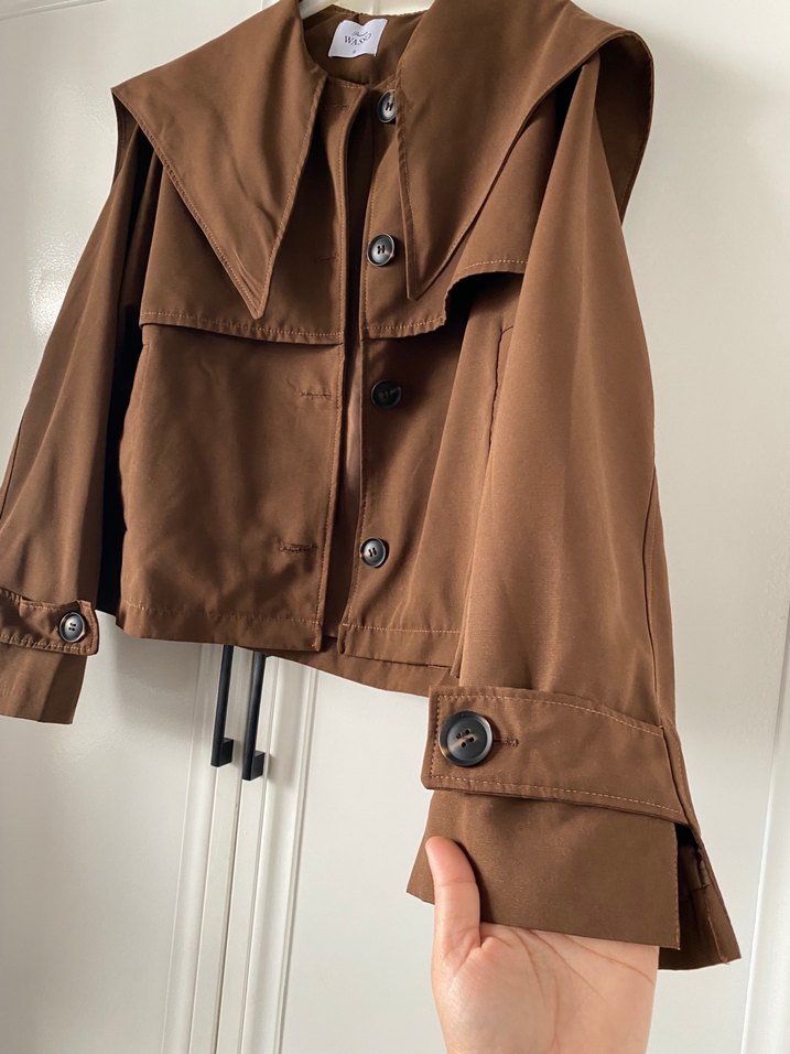 Kadın Koyu Kahverengi Düğmeli Kısa Trençkot - Görsel 3