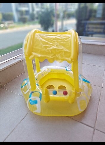 Beden Gölgelikli şişme bebek simidi