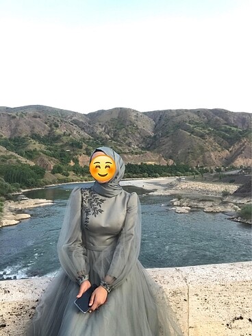 Tesettür taşlı elbise