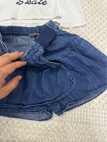 8 Yaş Beden lacivert Renk Şortetek ve tişört