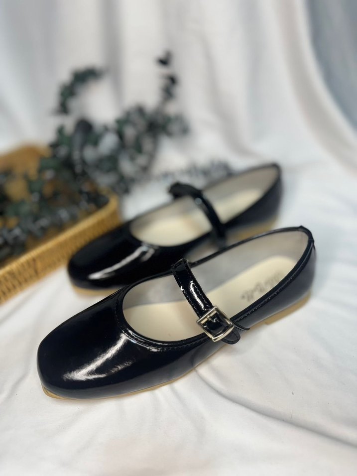 Klasik Siyah Tokalı kadın babet - Görsel 2