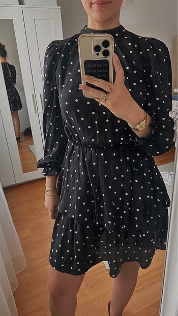 s Beden Puantiyeli kısa elbise