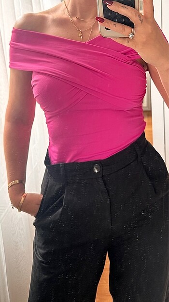 Zara çıtçıtlı dekolteli body