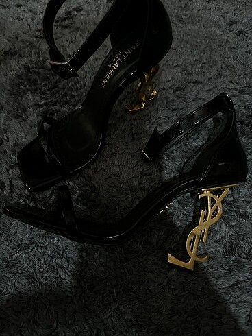 Ysl topuklu