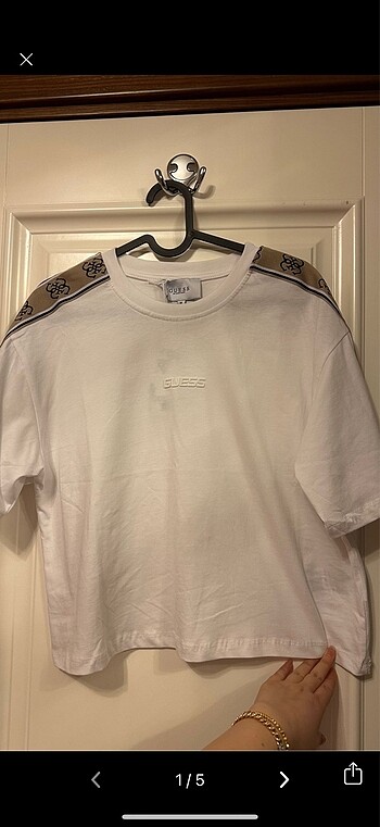 Guess tshirt