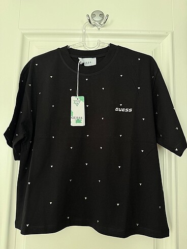 Guess tshirt