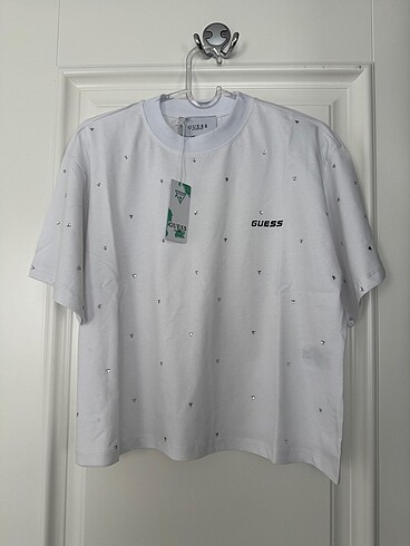 Guess tshirt