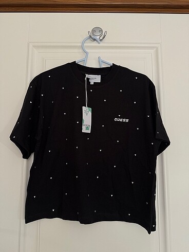 m Beden Guess tshirt