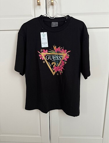 Guess tshirt