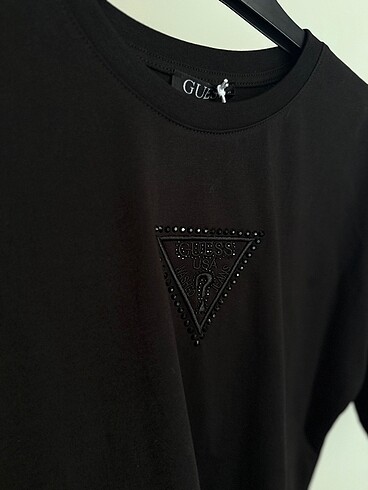 m Beden siyah Renk Guess tshirt