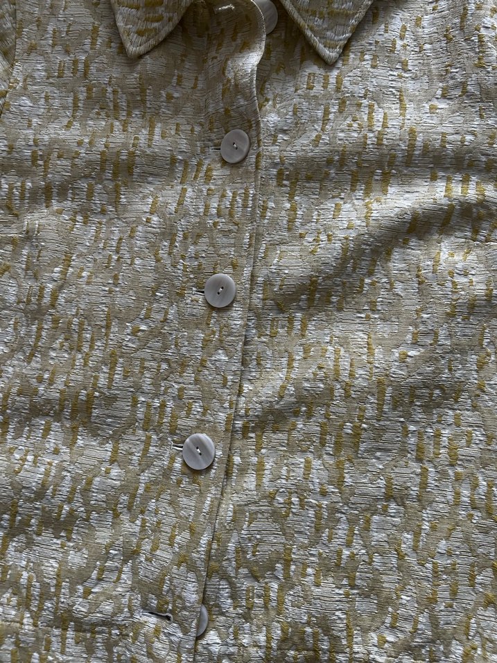 Kısa Kollu Düğmeli Altın Rengi Kadın Takım - Görsel 3