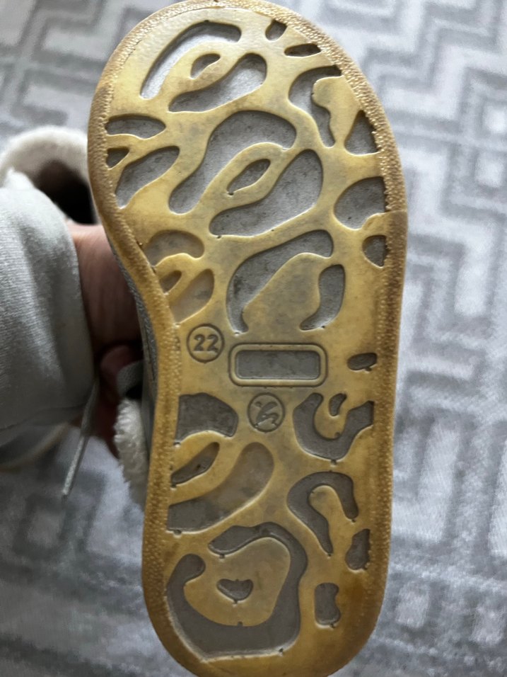 Kız Çocuk Gri Kürklü Bot - Görsel 3