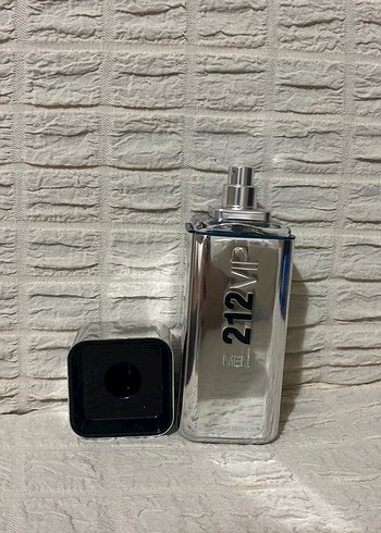 212 VIP Men Parfüm - Gri Parlak Tasarım - Görsel 2