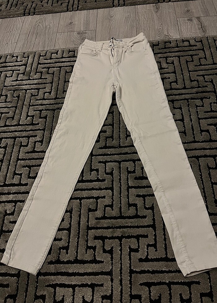 Beyaz pantolon - Görsel 2