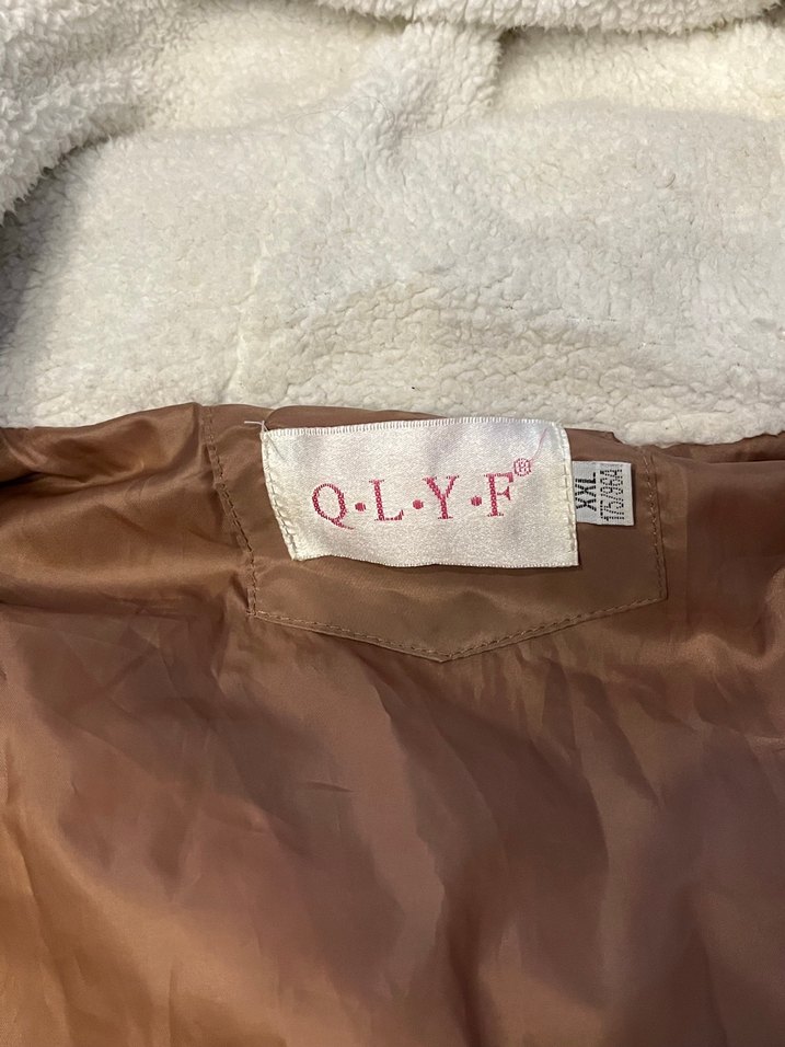 Kapüşonlu Kahverengi Parlak yelek kadın - Görsel 4