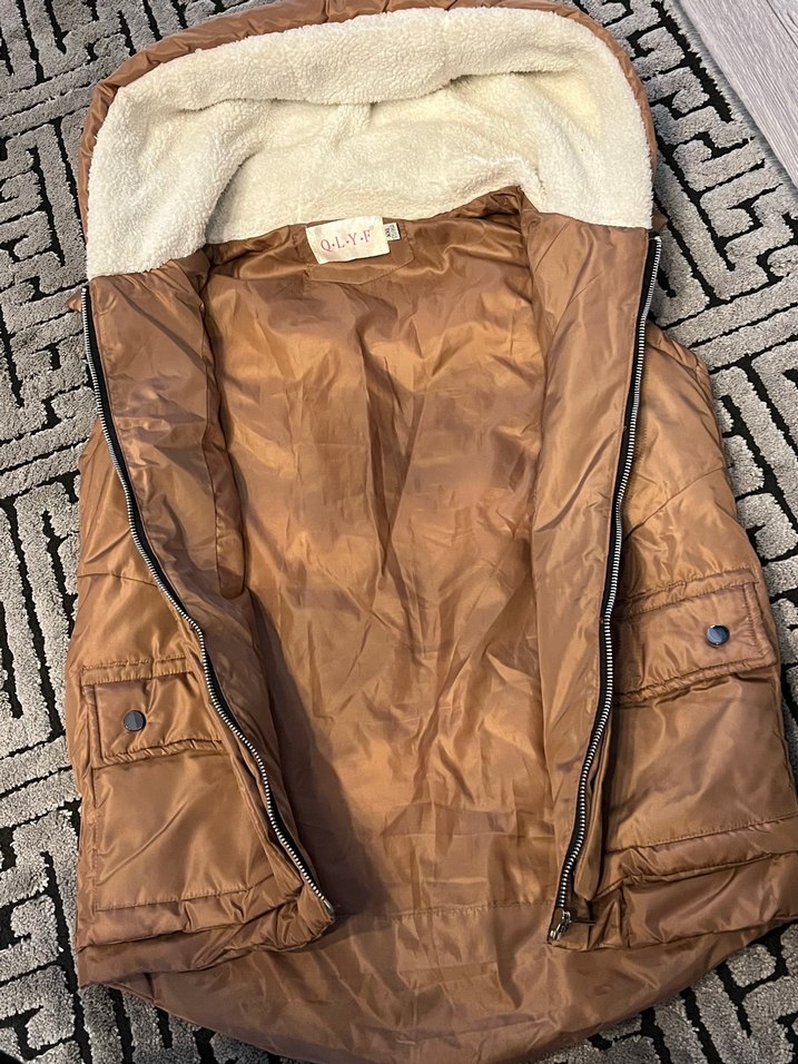 Kapüşonlu Kahverengi Parlak yelek kadın - Görsel 3