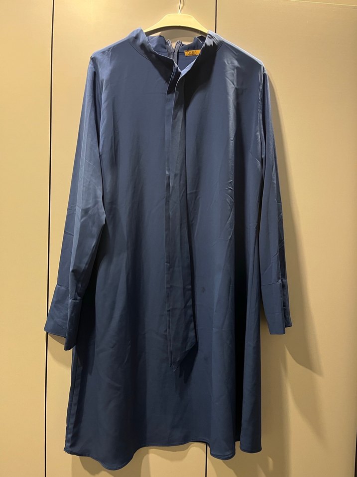 Uzun Kollu Mavi Kadın Tunik - Görsel 3